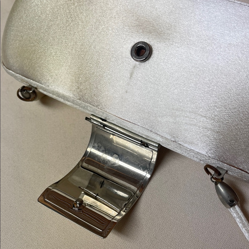 Vintage Cream Satin Clutch Bag - Picture 6 of 16